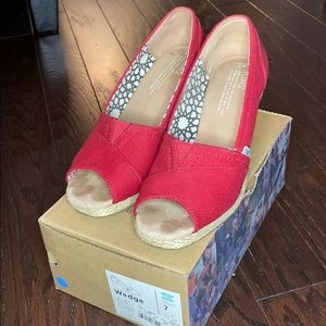 Toms wedges